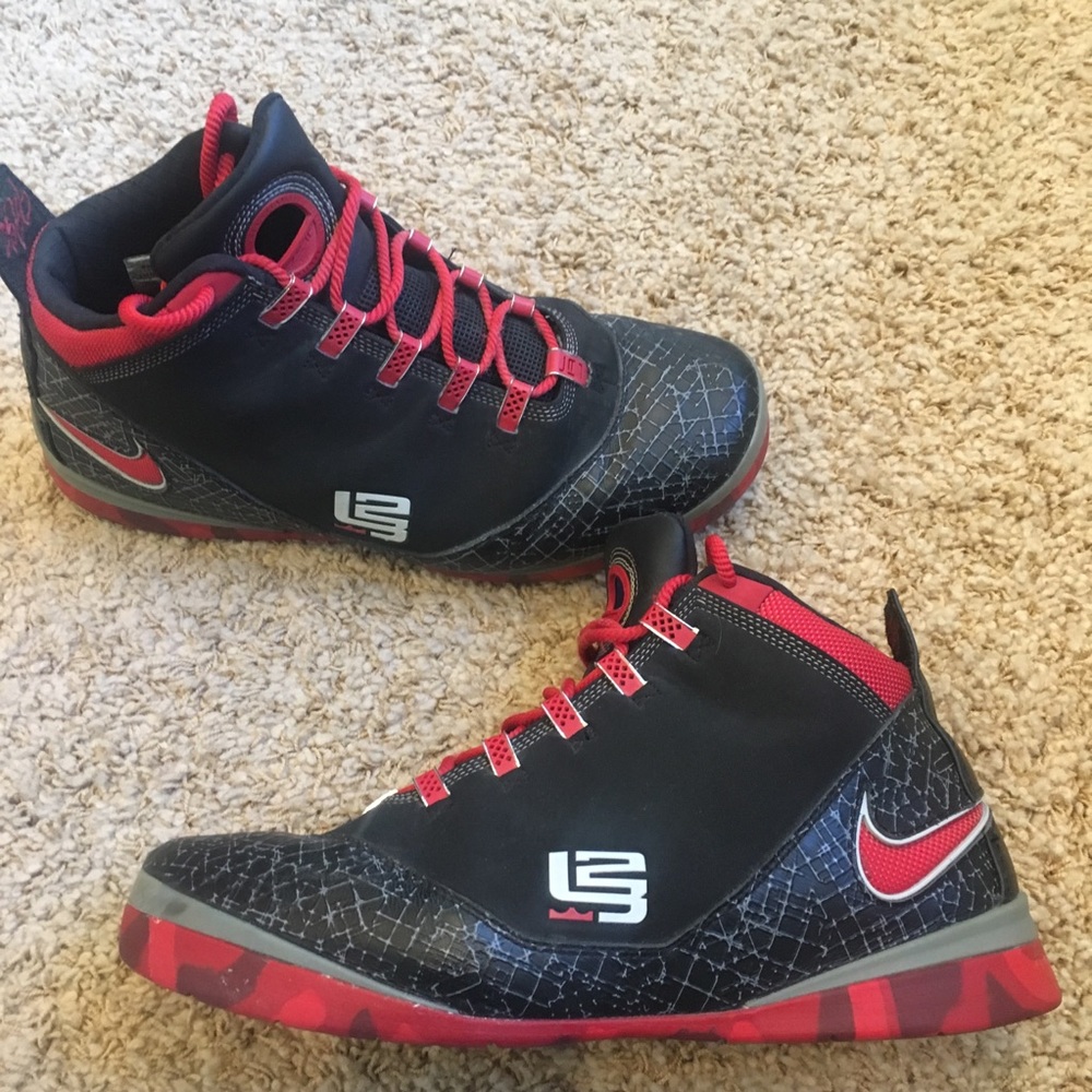 Nike Zoom Soldier II 2 King James Black Red 12.5